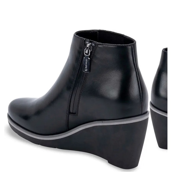 Blondo Leah Waterproof Wedge Bootie - Picture 5 of 10